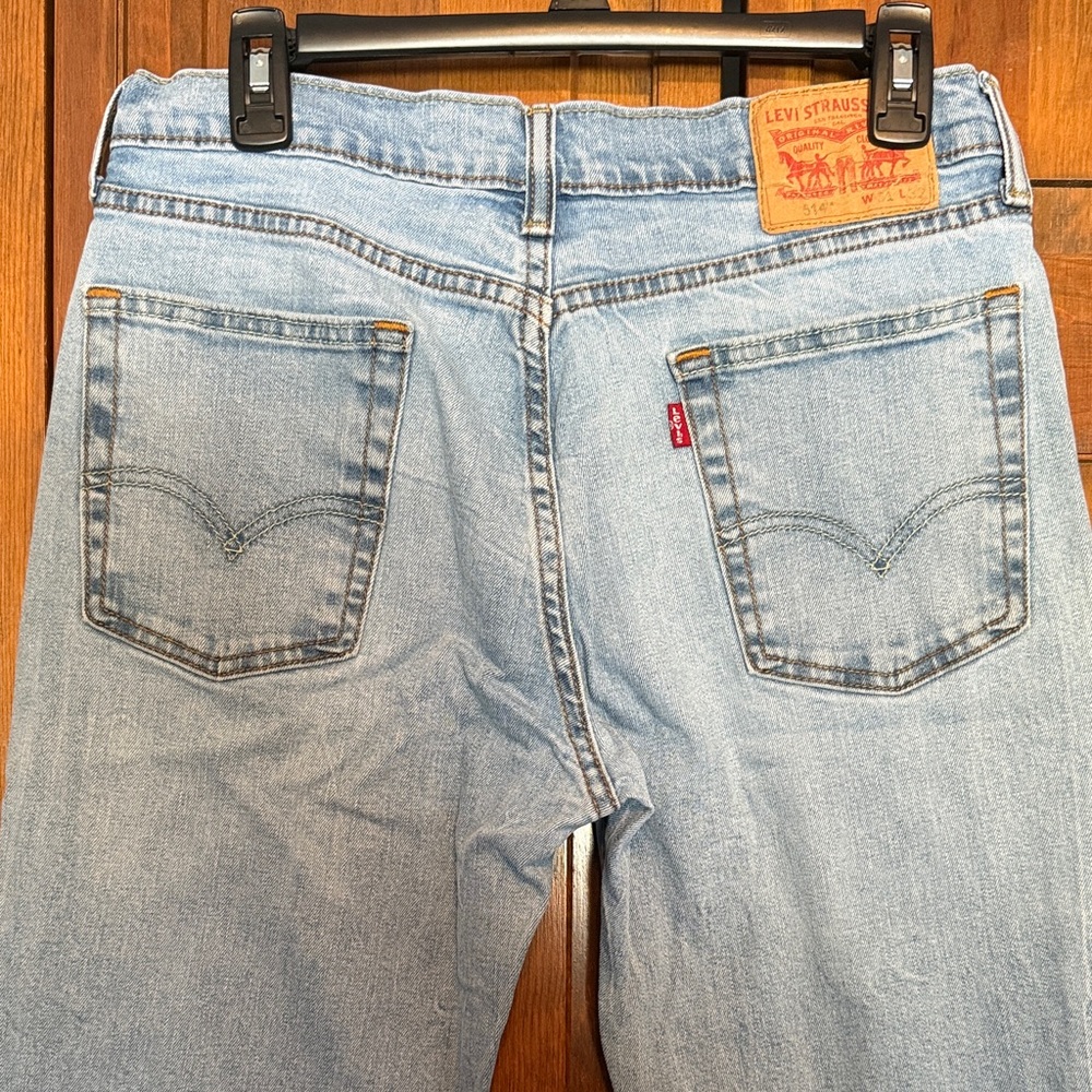 Levi's 514 Mens 31x32 light Blue Denim Jeans straight leg